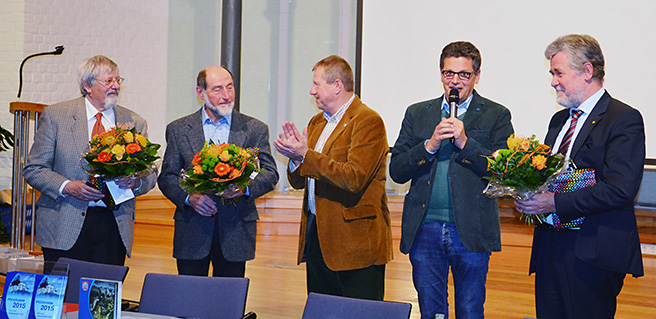 Ehrung für 25 Jahre VVV-Vorstandsarbeit 
          an Gerhard Dohlen, Knut Klinkhammer, Eugen Schmidt und Hans-Peter Lindlar (abwesend)